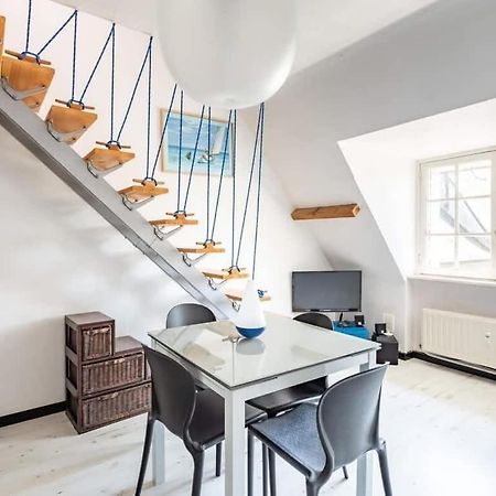 Le Capucin - Petit Duplex Avec Place De Parking Dinard Kültér fotó