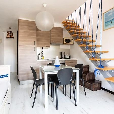 Le Capucin - Petit Duplex Avec Place De Parking Dinard Kültér fotó
