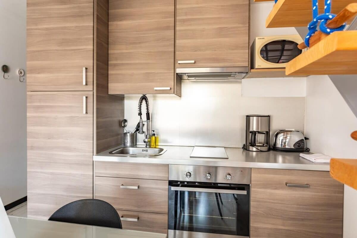 Le Capucin - Petit Duplex Avec Place De Parking Dinard Kültér fotó