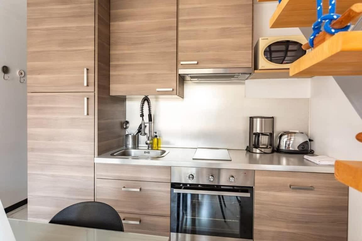 Le Capucin - Petit Duplex Avec Place De Parking Dinard Kültér fotó