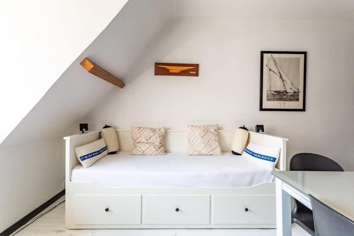 Le Capucin - Petit Duplex Avec Place De Parking Dinard Kültér fotó